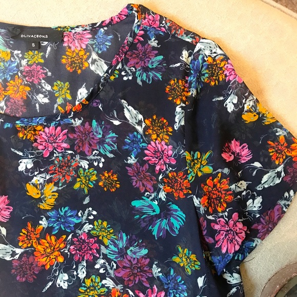 OLIVACEOUS Short sleeve floral tunic - Picture 2 of 5